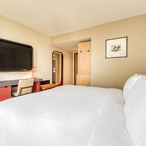 Queen Room Accessible Tub Disability Access